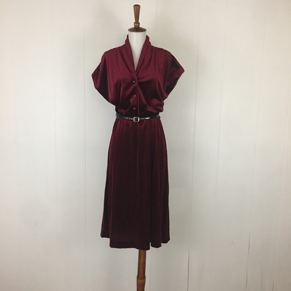 2/$20 Vintage Velvet Short Sleeve V-Neck Midi Dress